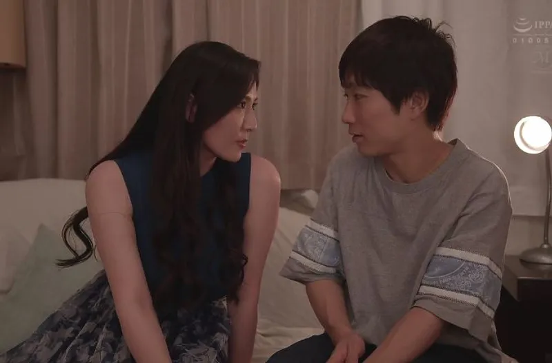 Anh xã lạnh nhạt, vợ uống rượu rồi địt nhau với cậu sinh viên trẻ