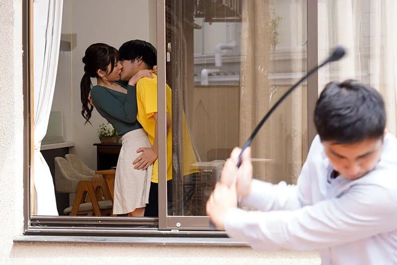 Gã chồng mãi mê với công việc, vợ nảy sinh tình cảm với em anh xã vì cô đơn